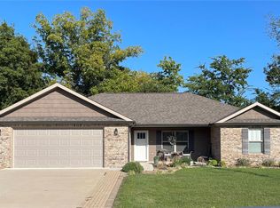 610 Old Poplar Rd, Jackson, MO 63755