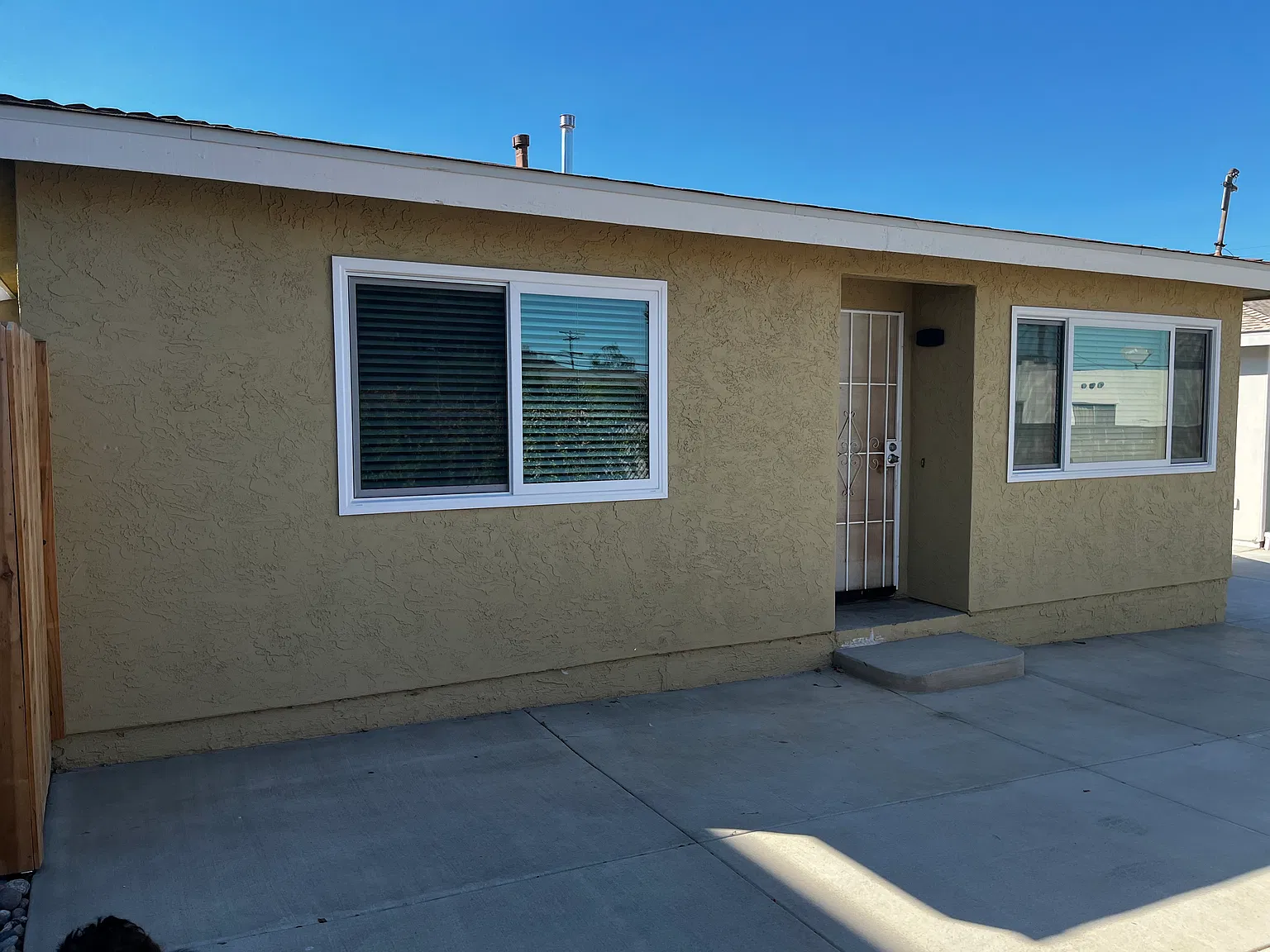 3 bed, 1.5 bath, 1050 sqft, $3,500 — Photo 2