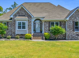 301 Dogwood Ln, Fort Oglethorpe, GA 30742
