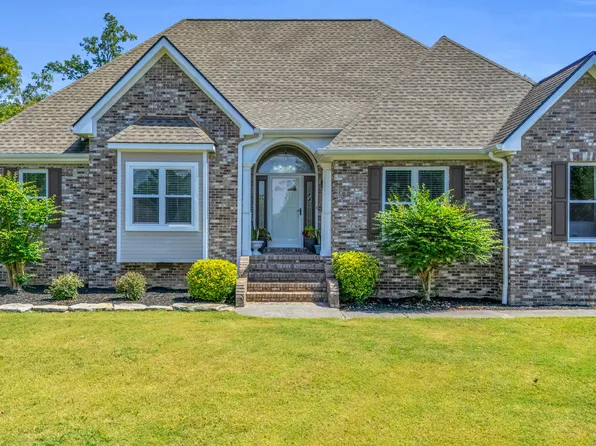 301 Dogwood Ln, Fort Oglethorpe, GA 30742