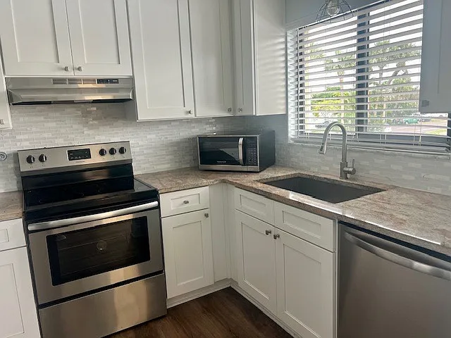 211 S 6th St #504 — Photo 7