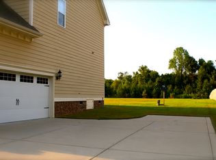7937 Parker Mill Trl, Fuquay Varina, NC 27526
