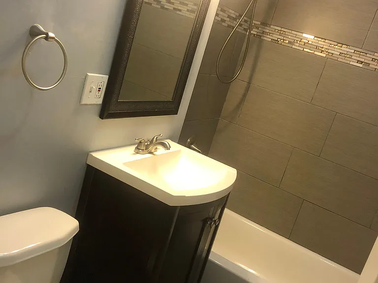 1422 N Campbell Ave #2F — Photo 17