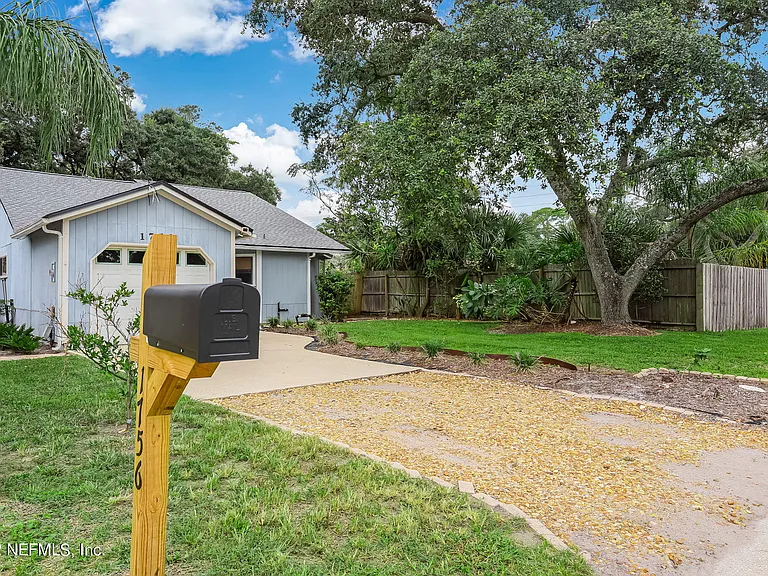 1756 Riley St — Photo 3