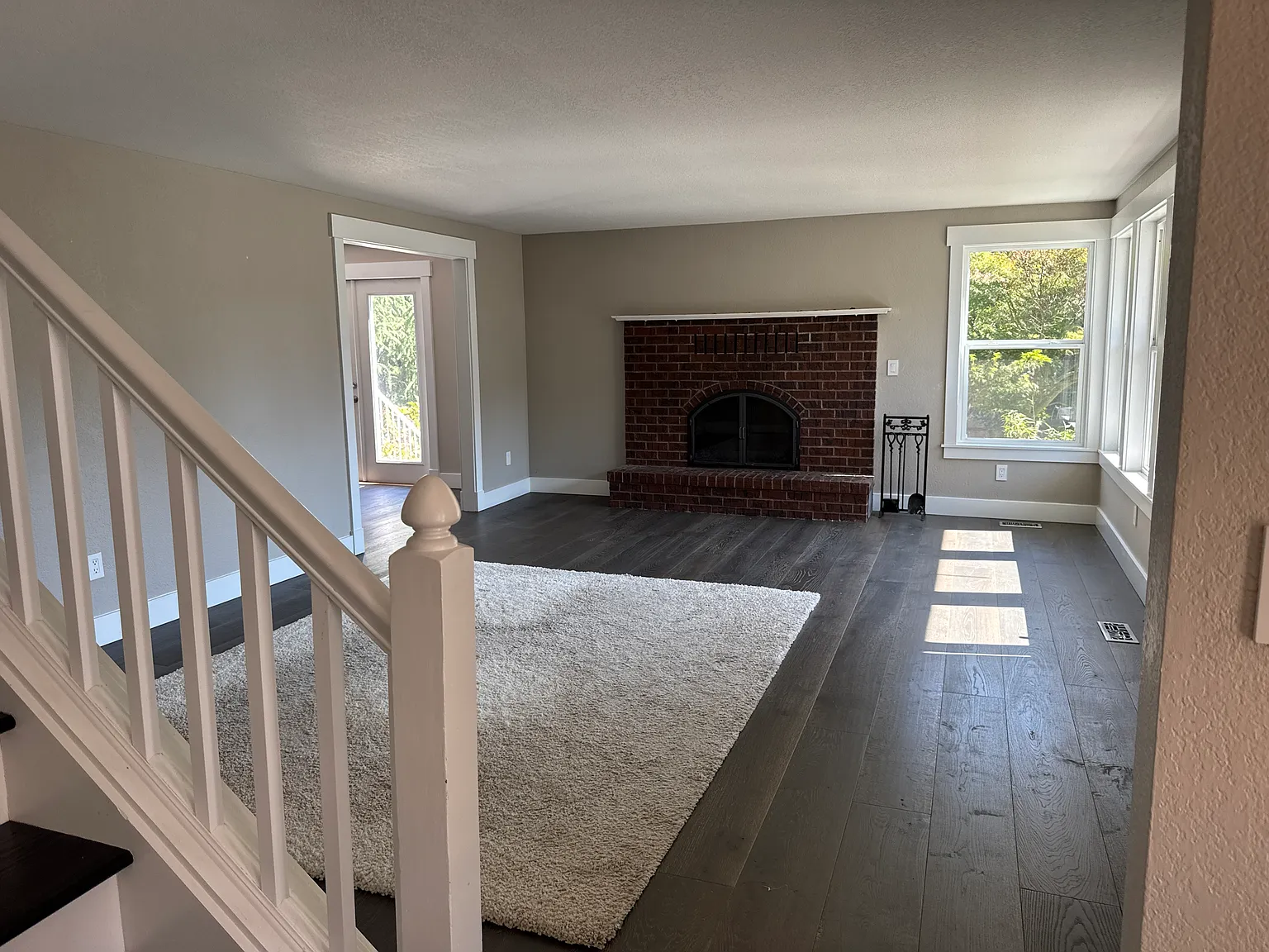 3 bed, 2.5 bath, 2632 sqft, $3,350 — Photo 2