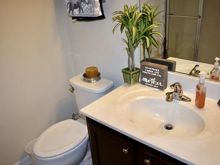 517 Pebblebrook Ln — Photo 16