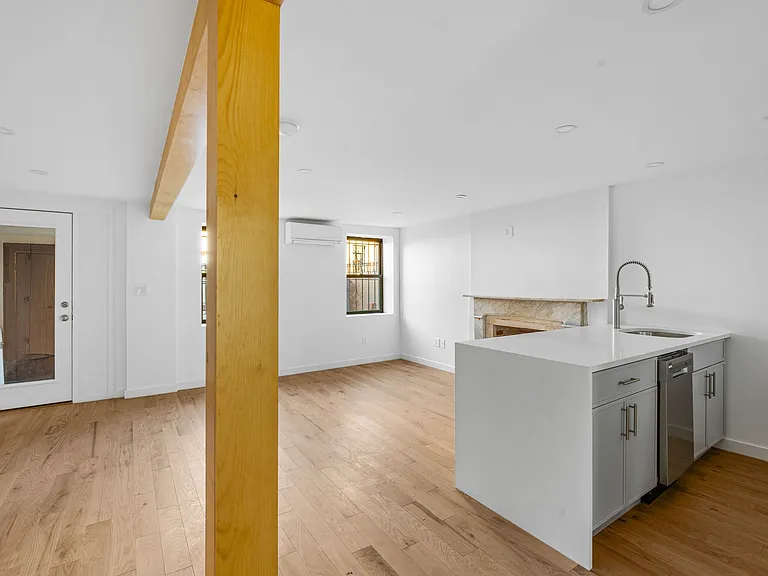 132 Carroll St #1 — Photo 9