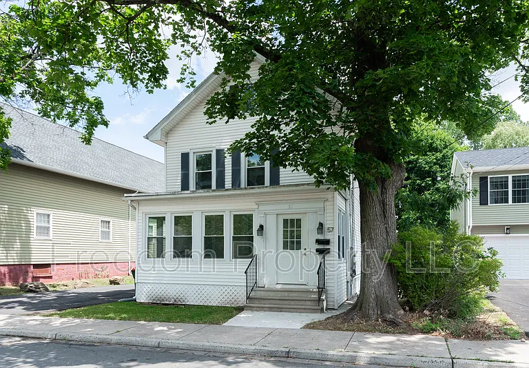 57 Germania St — Photo 3