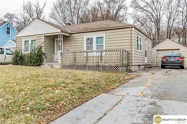 3414 Martin Ave — Photo 2