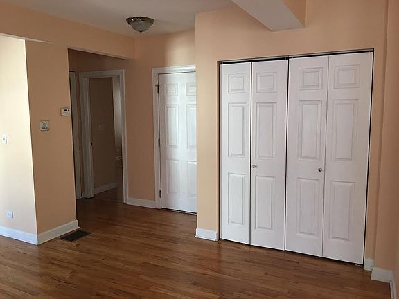 4th image of 2342 W Granville Ave #1