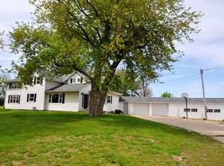 3677 Lafayette Rd, Center Point, IA 52213
