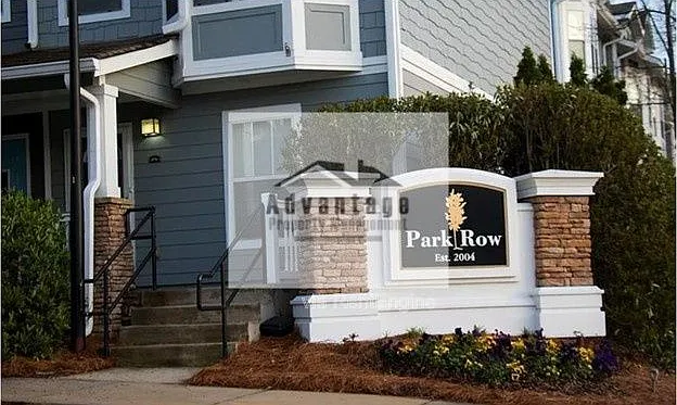 1069 Park Row North SE — Photo 1