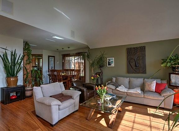 2nd image of 22118 NE 11th Pl