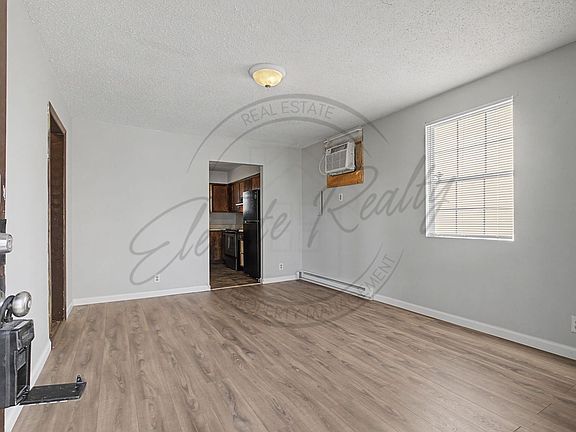 3rd image of 4424 Central Valley Dr