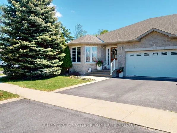 62 Ellesmeer Ave, Kingston, ON K7P 3H8