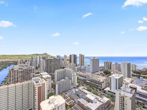 445 Seaside Ave APT 4209, Honolulu, HI 96815