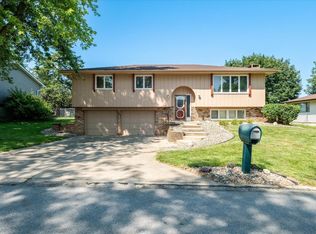 324 Wildwood Rd, Council Bluffs, IA 51503