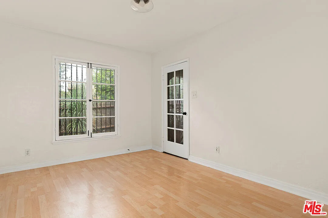 1 bed, 1.0 bath, 970 sqft, $3,300 — Photo 3
