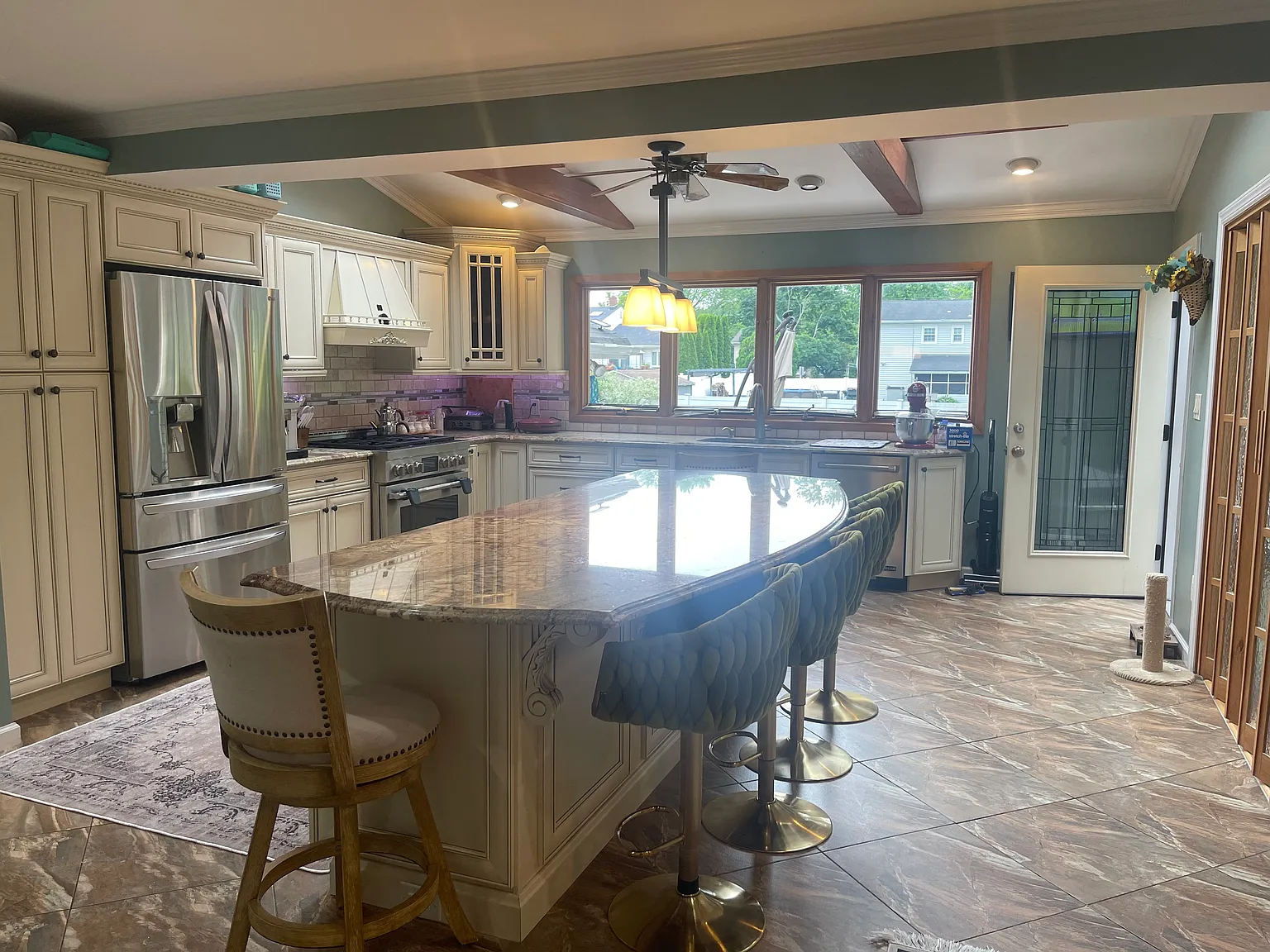 4 bed, $5,800 — Photo 3