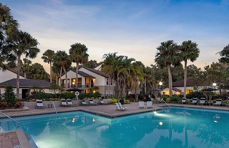 Sabal Palm at Lake Buena Vista Apartment Homes — Photo 28