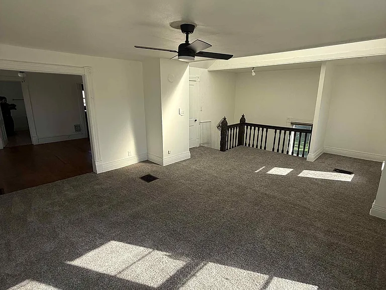 1021 Harlem Blvd #2 — Photo 10
