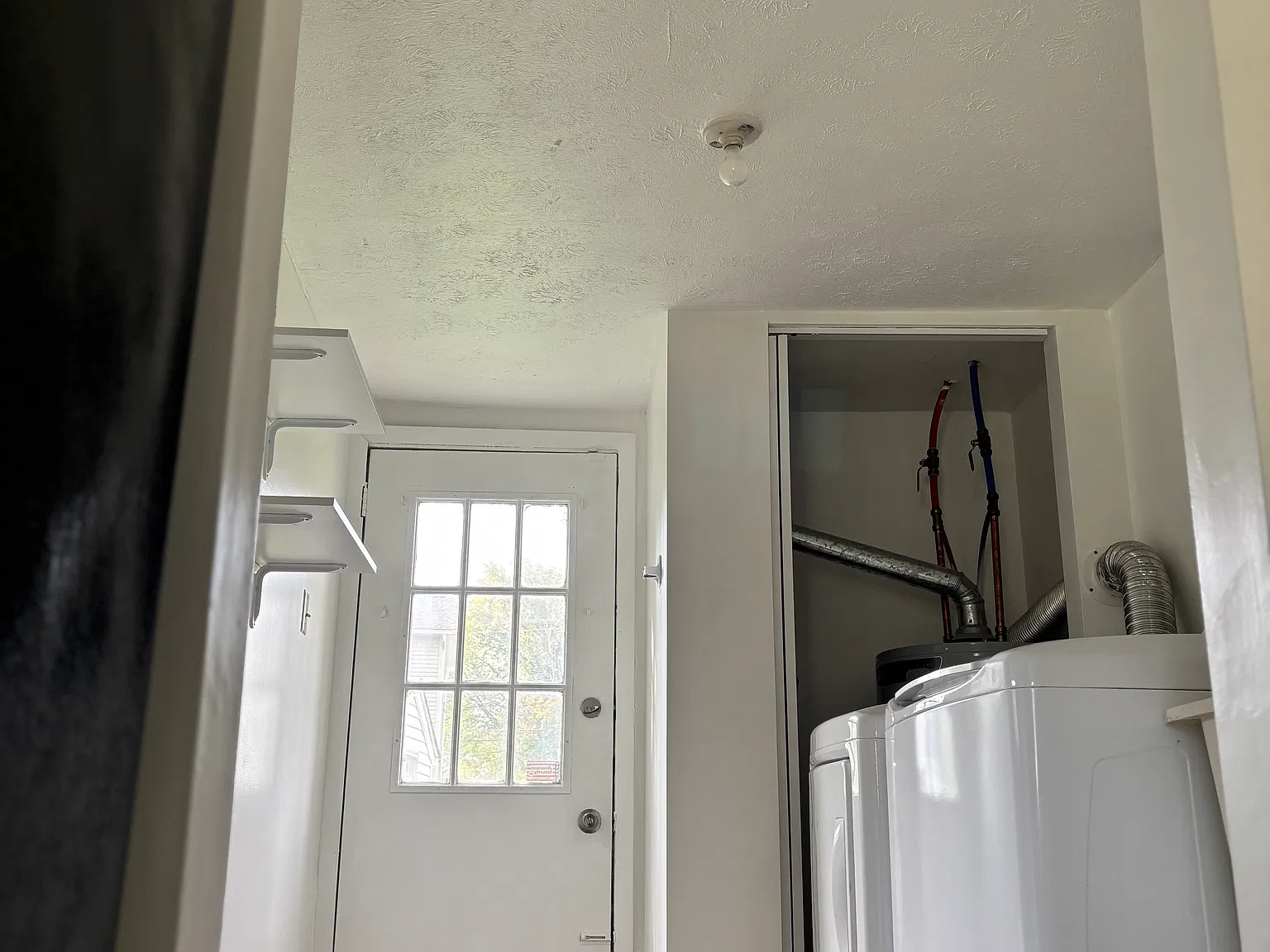 3 bed, 1120 sqft, $1,900 — Photo 4
