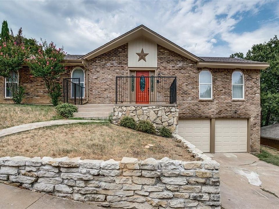 1st image of 2107 Park Hill Dr