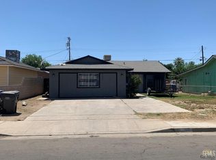 9808 Myrtle Ave, Lamont, CA 93241