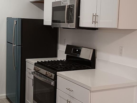 5th image of 3736 Watseka Ave APT 2