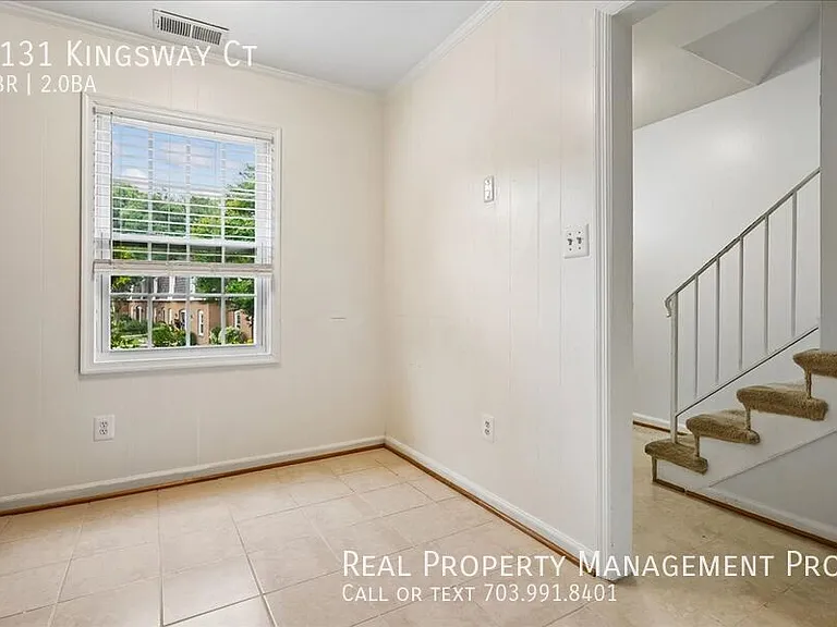 8131 Kingsway Ct — Photo 11