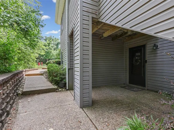 1333 Prospect Village Ln APT A, Ballwin, MO 63021