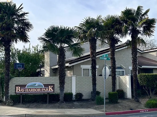 344 Bay Crest Dr, Pittsburg, CA 94565