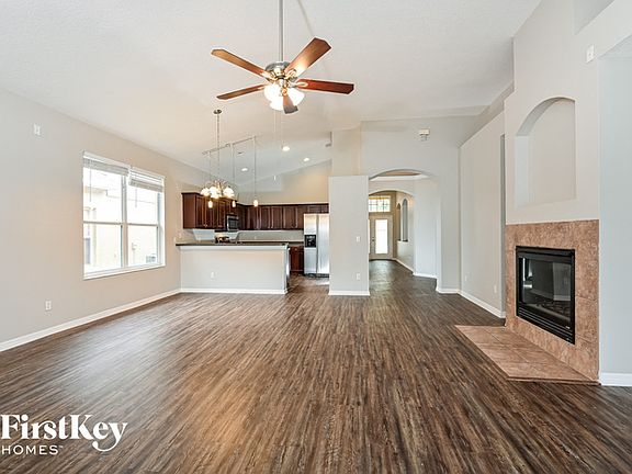 3rd image of 5579 Burlwood Dr