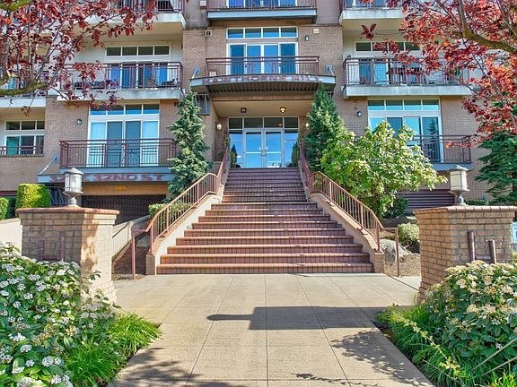 3rd image of 320 32nd St #207