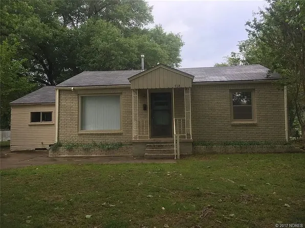 718 S 2nd St, Henryetta, OK 74437