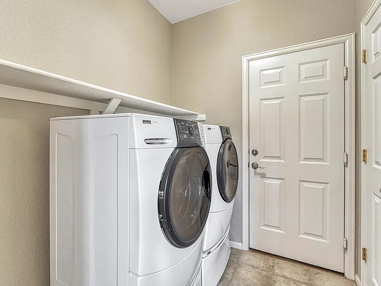 10202 Nickolas Ave — Photo 15