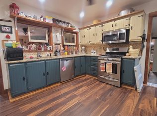 1804 S Sycamore St, Palestine, TX 75801