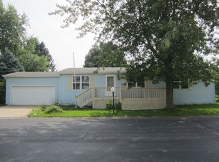 131 Cardinal Ln, Sandwich, IL 60548