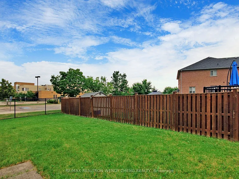 300 Sunny Meadow Blvd #UPPER — Photo 40