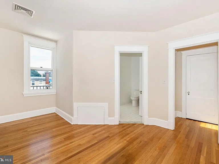 231 N Market St #3 — Photo 24