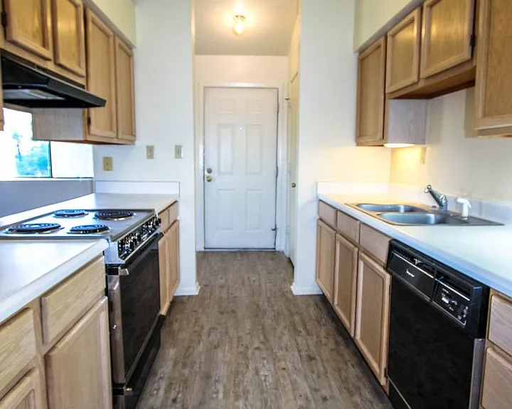 240 S McCormick St — Photo 4