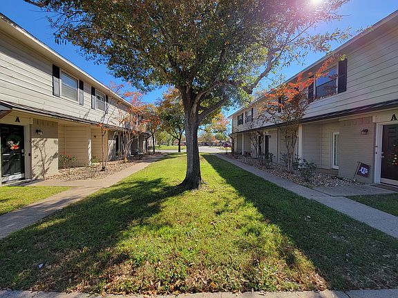 3rd image of 1411 Airline Dr APT A