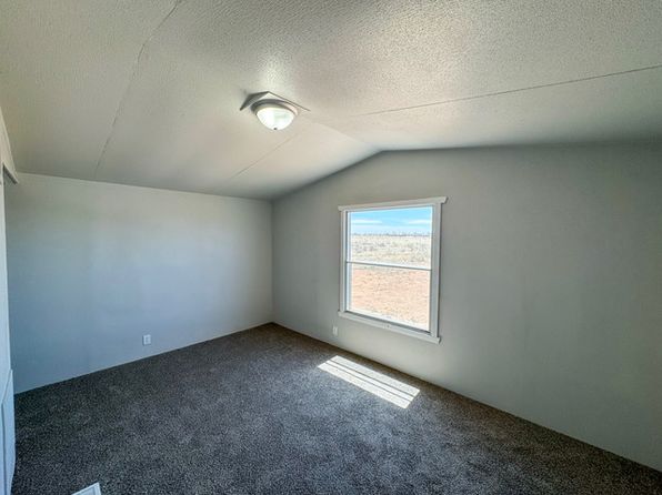 26 Valencia Ave