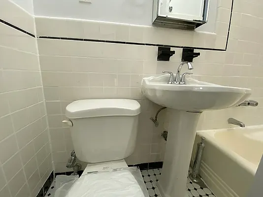 Rented by Compass | media 7