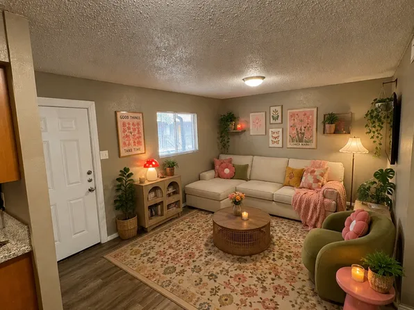 Western Oaks Apartments