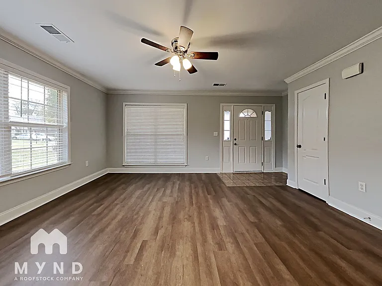 2086 Edgewood Dr — Photo 7