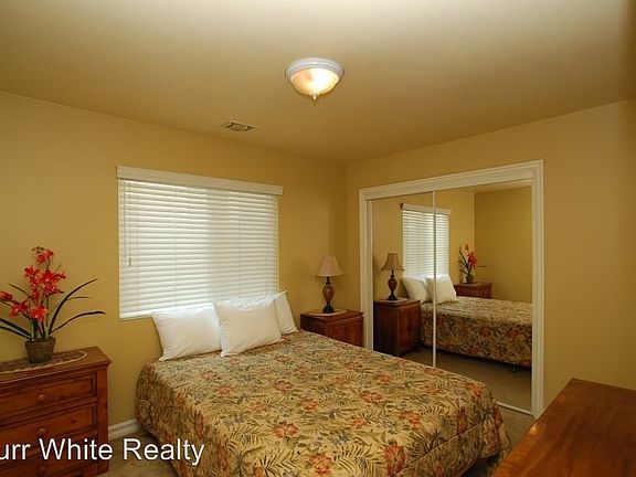 5th image of 109 30th St #A