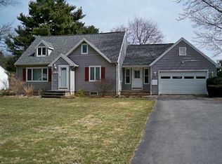 1564 Creek St, Rochester, NY 14625