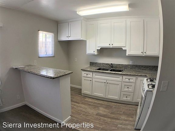 5th image of 7341 Variel Ave #4