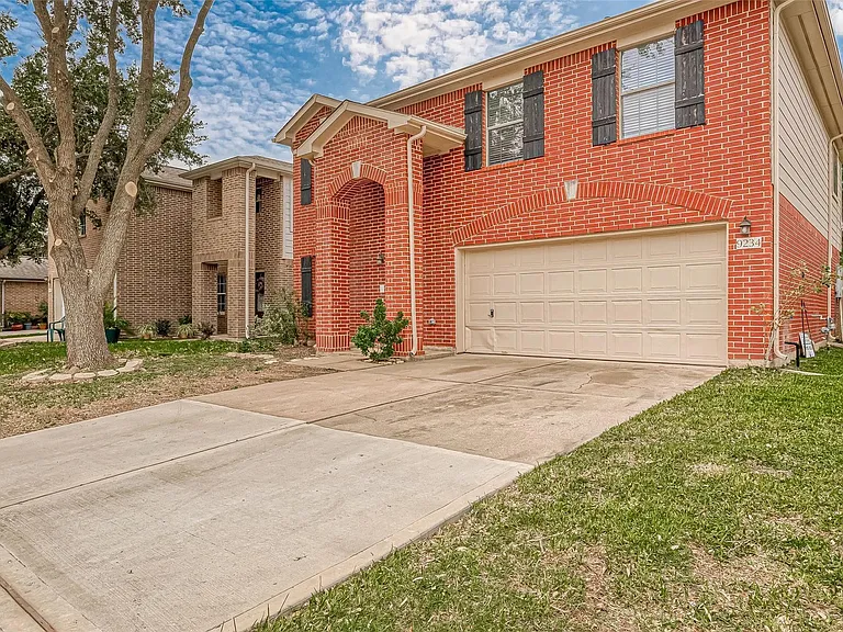 9234 Windswept Grove Dr — Photo 34